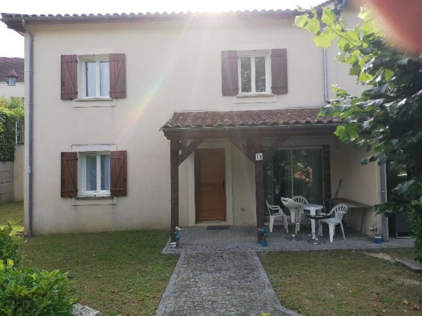Belles Prestations Apartment Sarlat-la-Caneda Exterior photo