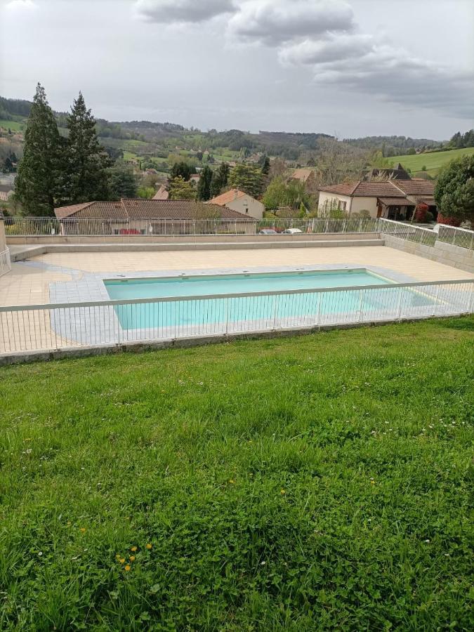 Belles Prestations Apartment Sarlat-la-Caneda Exterior photo